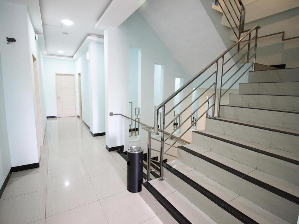 Amaliun Hotel Медан Экстерьер фото