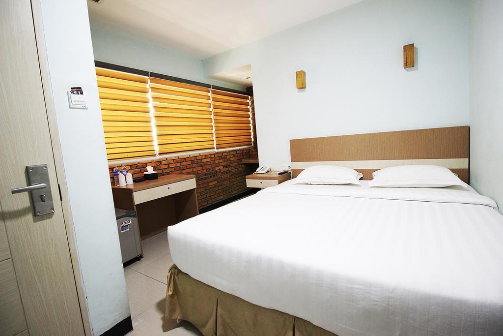 Amaliun Hotel Медан Экстерьер фото