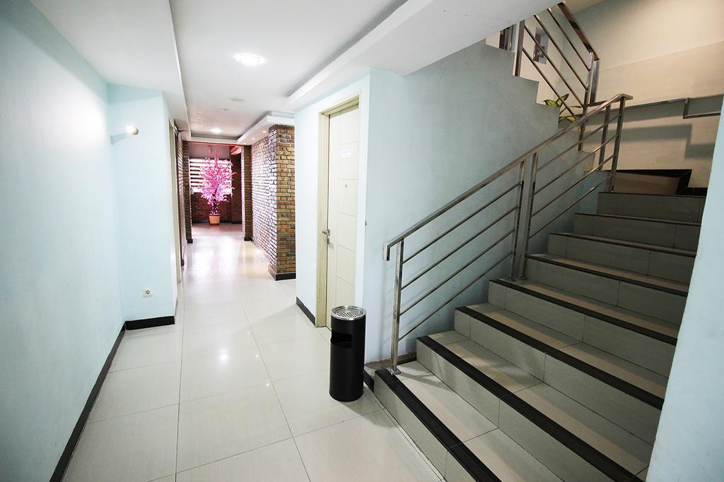 Amaliun Hotel Медан Экстерьер фото